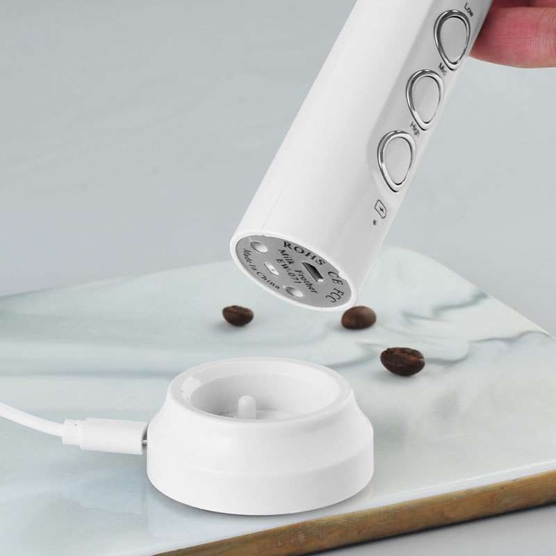 Elektryczny spieniacz do mleka – Pocket Coffee Maker recenzja i cena